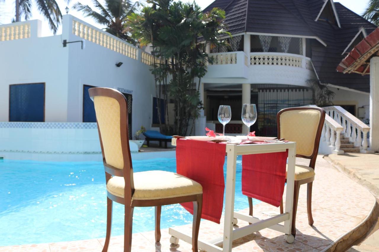 Room In Guest Room - A Wonderful Beach Property In Diani Beach Kenyaa Dream Holiday Place Mombasa Exterior photo